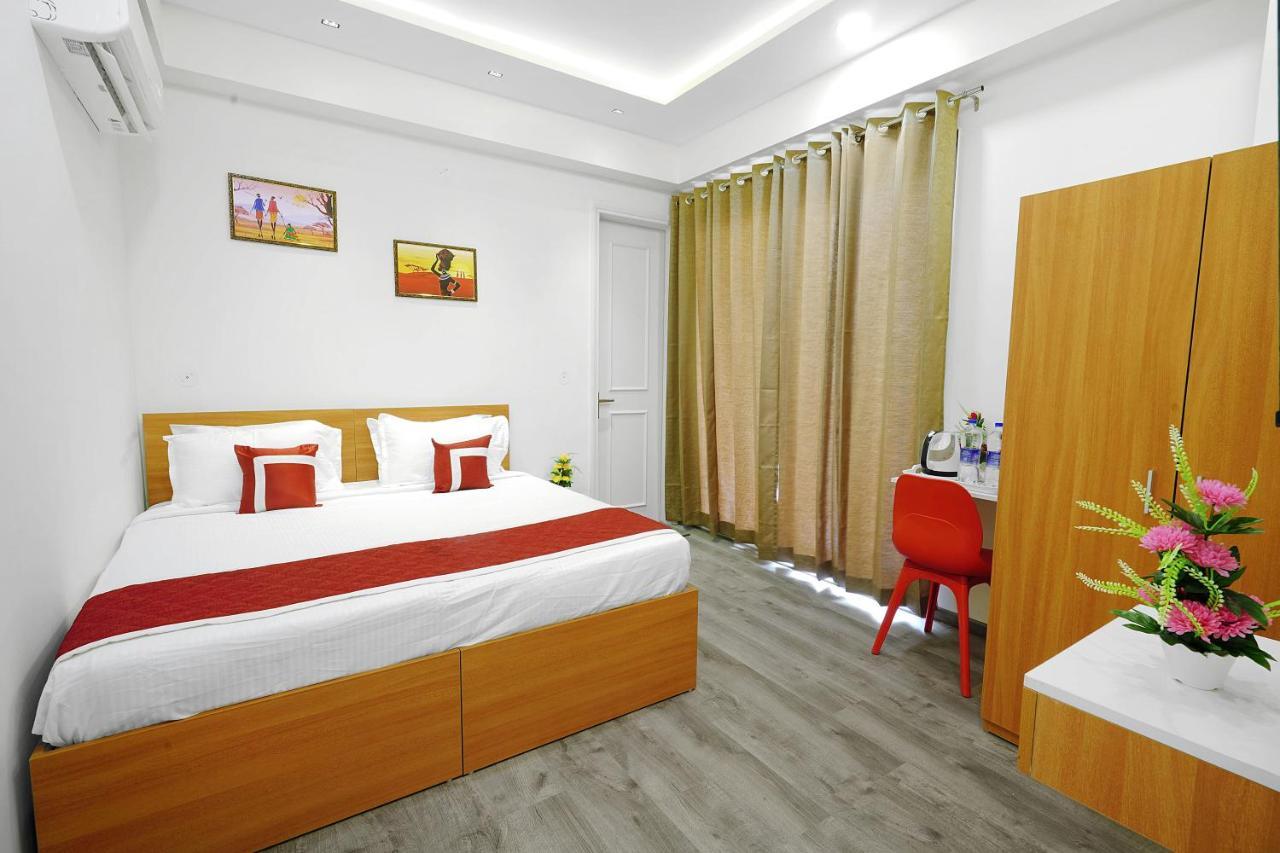 Octave Orchid Vista Hotel Gurgaon Exterior photo