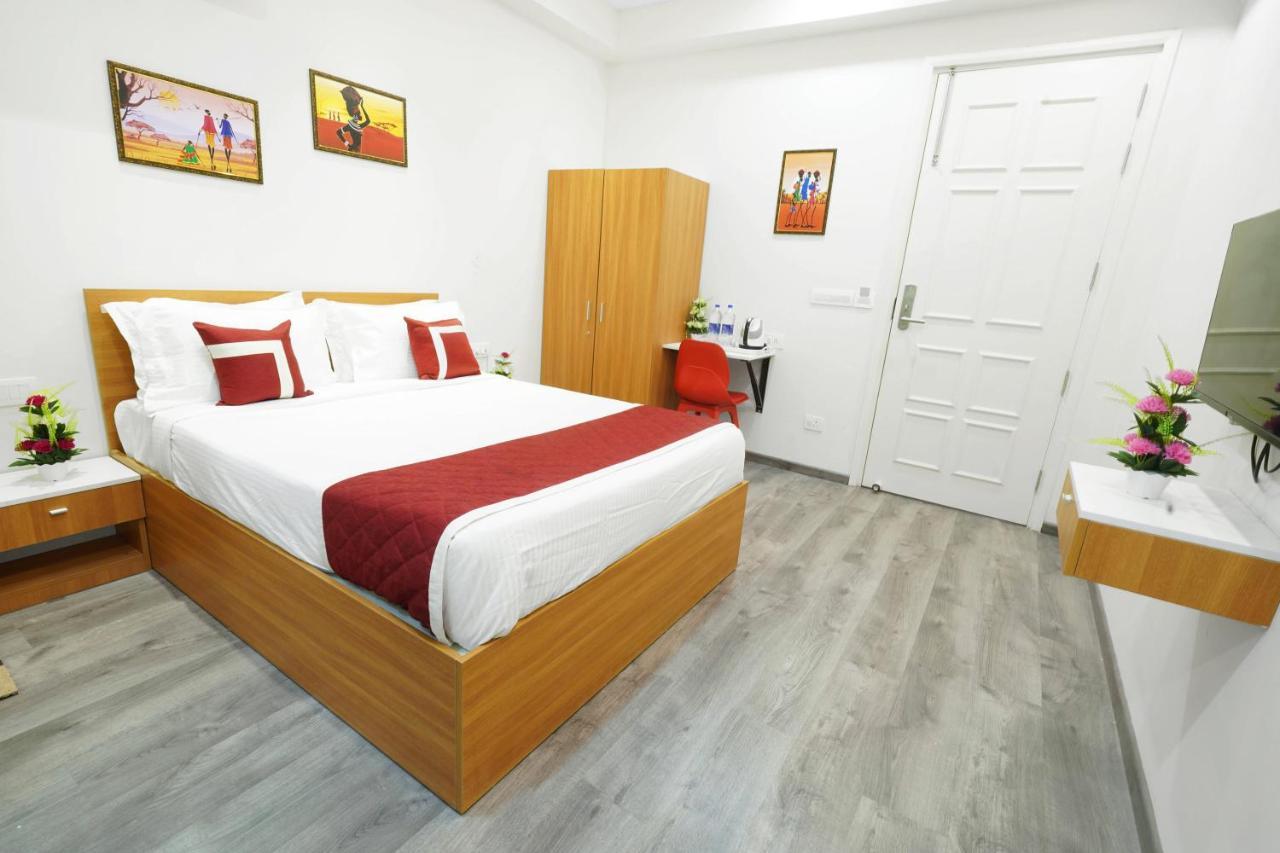 Octave Orchid Vista Hotel Gurgaon Exterior photo