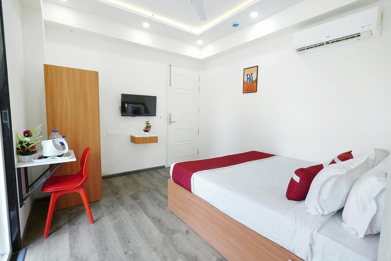 Octave Orchid Vista Hotel Gurgaon Exterior photo